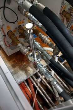 Filtre magnétique pour les tuyauteries MSP-MC – protection du moule dans un atelier d'injection de pièces automobiles