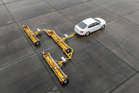 Balais magnétiques MSA EAGLE destinés aux aéroports et aux surfaces étendues Balais magnétiques MSA EAGLE destinés aux aéroports et aux surfaces étendues