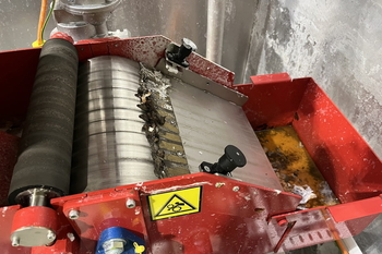 Rouleau magnétique pour liquides réfrigérants MVS – nettoyage de l'émulsion de refroidissement sur une machine-outil en mécanique