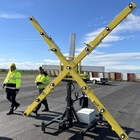 Croix lumineuse mobile indiquant la fermeture d’une piste d’aéroport