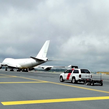 Balai magnétique MS 2000 FALCON pour les aéroports et les surfaces non-revêtues