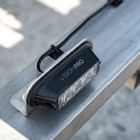 Croix lumineuse mobile FIREFLY 4 indiquant la fermeture d’une piste d’aéroport