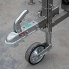 Croix lumineuse mobile FIREFLY 6 indiquant la fermeture d’une piste d’aéroport