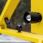 Croix lumineuse mobile FIREFLY 6 indiquant la fermeture d’une piste d’aéroport