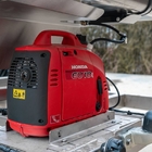 Croix lumineuse mobile FIREFLY 6 indiquant la fermeture d’une piste d’aéroport