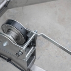 Croix lumineuse mobile FIREFLY 6 indiquant la fermeture d’une piste d’aéroport